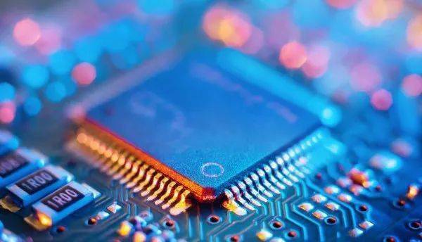 半導(dǎo)體供應(yīng)限制預(yù)計(jì)2021財(cái)年下半年緩解，網(wǎng)絡(luò)技術(shù)開(kāi)發(fā)迎來(lái)新機(jī)遇
